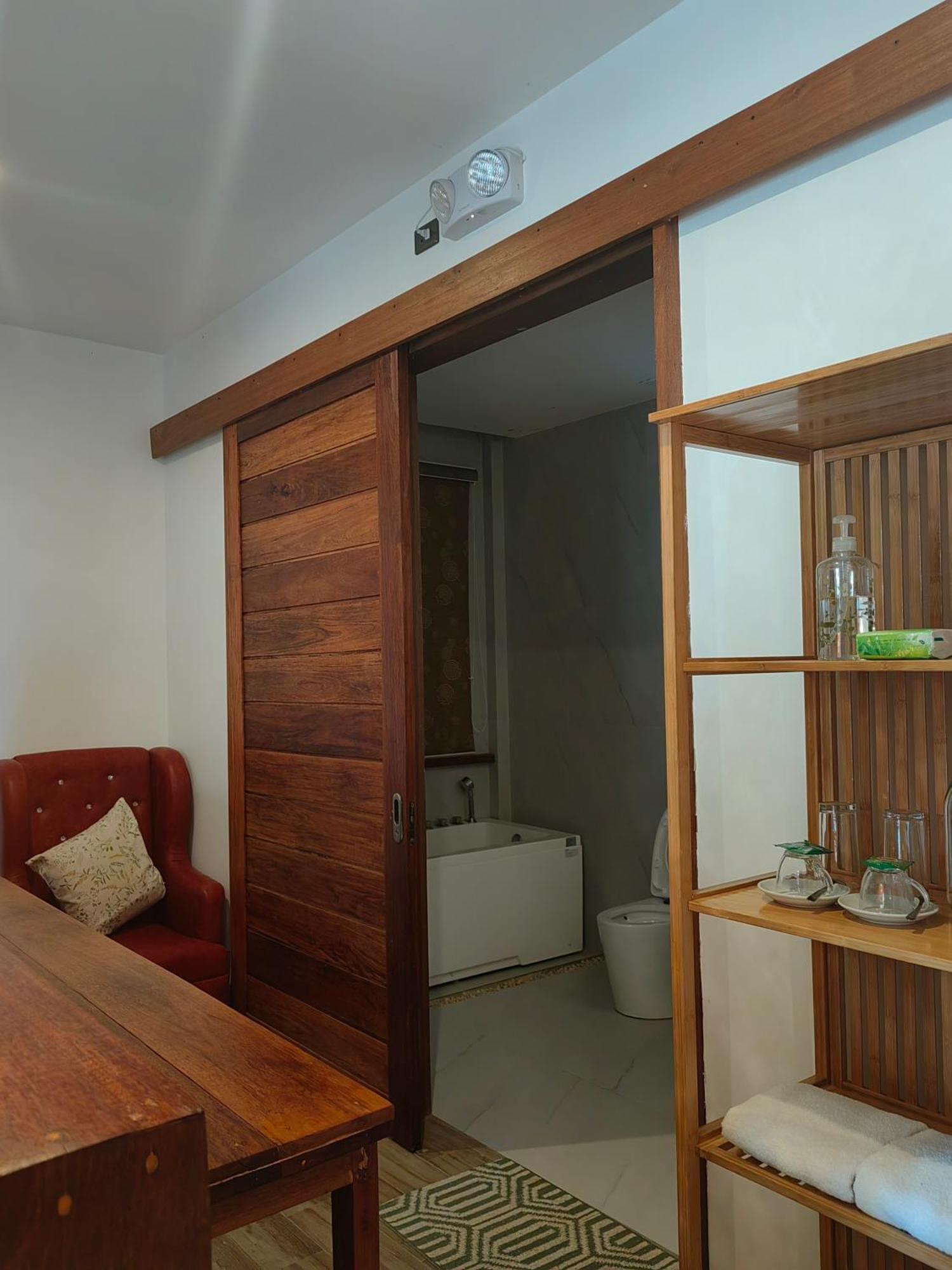 Orange Pearl Beach Resort El Nido Exterior photo